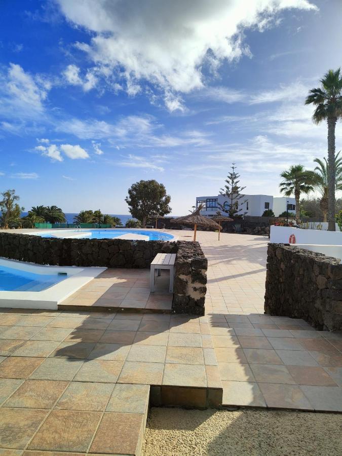 Ailana Suite Vistas Al Mar Y Con Piscina Costa Teguise Exteriör bild